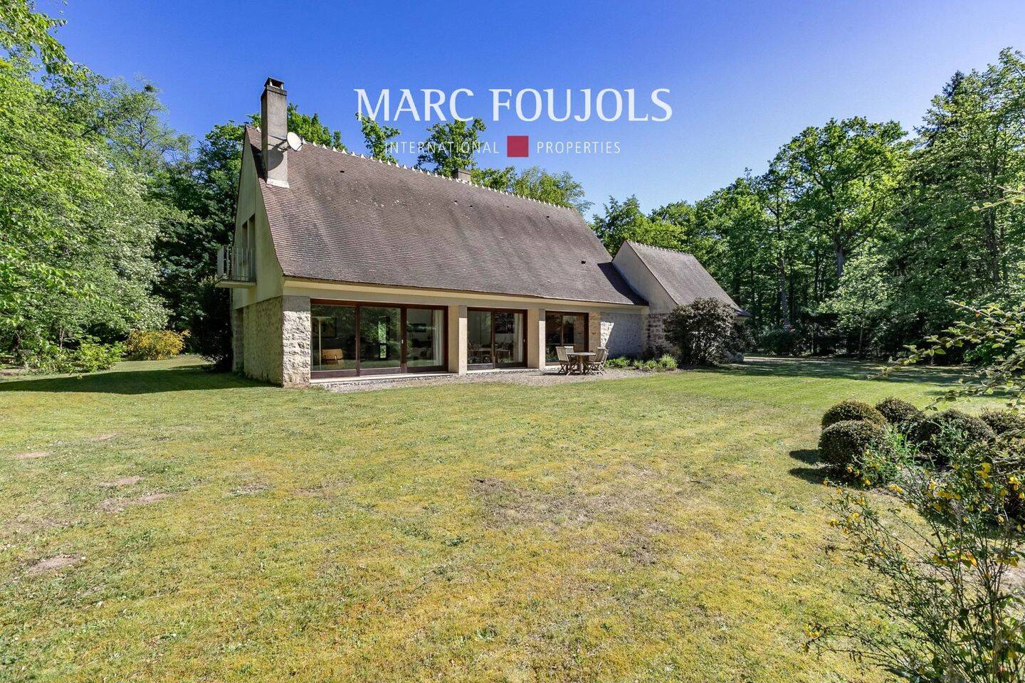 Maison 6 pièces 162 m² · à Lamorlaye · 162 m² · 845 000 €
