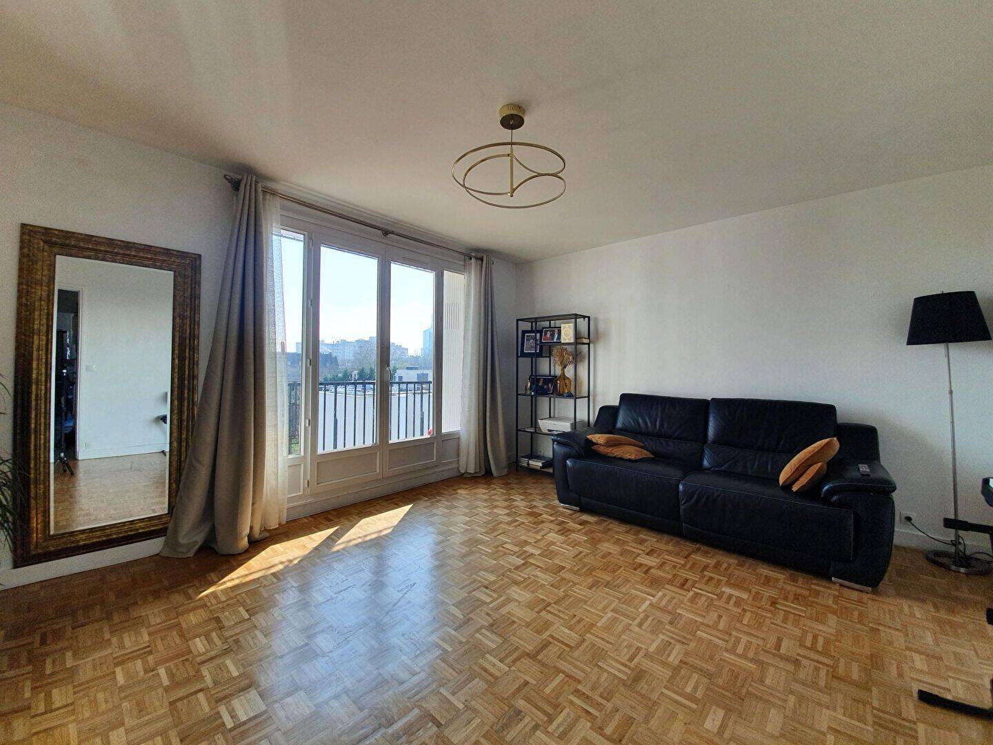 Appartement 3 pièces 65 m² · à Courbevoie · 65 m² · 1 700 €/mois