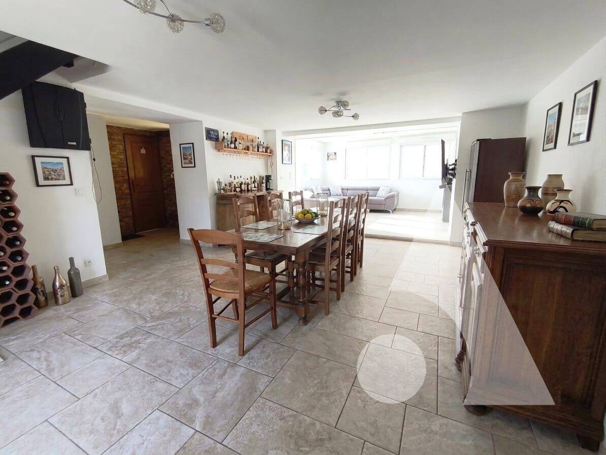 Maison 8 pièces 152 m² · à Crépy-en-Valois · 152 m² · 335 000 €
