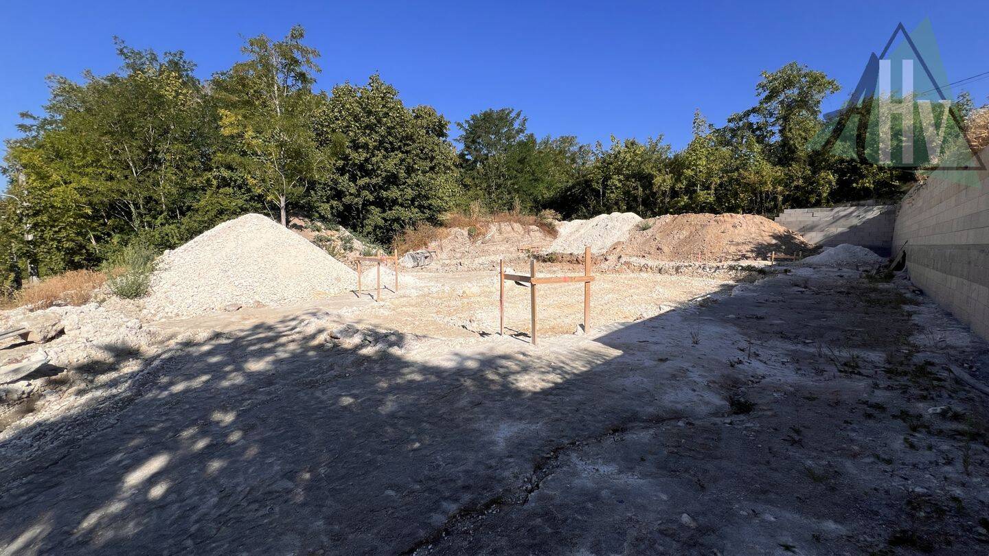 Terrain de 754 m² à Montereau-Fault-Yonne - photo 2