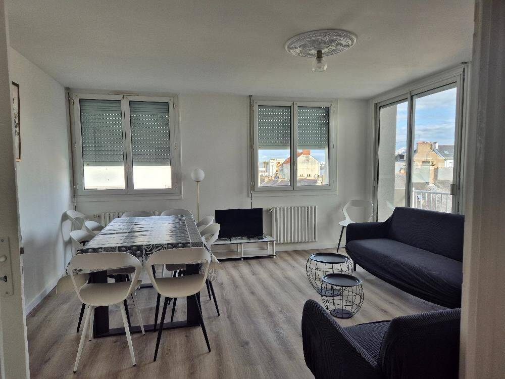 Appartement 6 pièces 110 m² · à Saint-Nazaire · 110 m² · 2 890 €