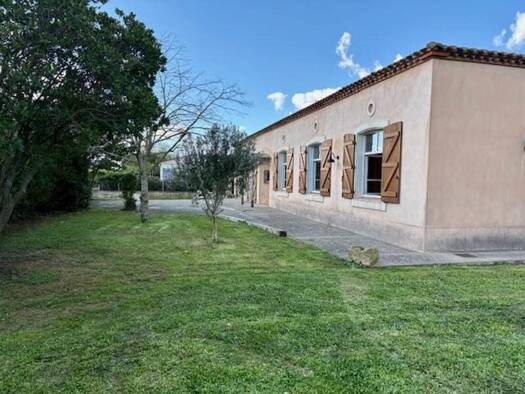 Maison de plain-pied à vendre 329 800 € 6 pièces 4 chambres 182 m² 1 697 m² de terrain Trèbes 11800