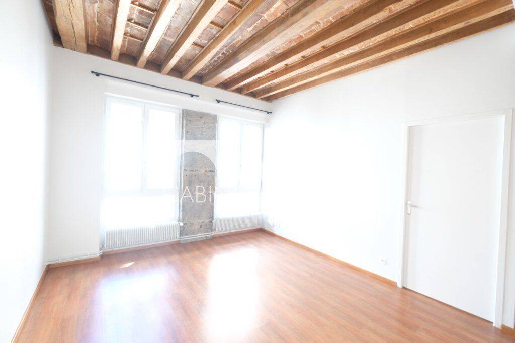Appartement 3 pièces 48 m² · à Saint-Étienne · 48 m² · 555 €