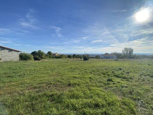 Terrain constructible viabilisé à vendre 53 900 € 1 423 m² de terrain Carlipa 11170