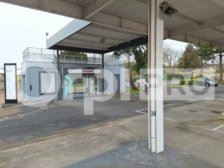 Local commercial à louer 4 000 € 30 m² de surface de vente Noyon 60400