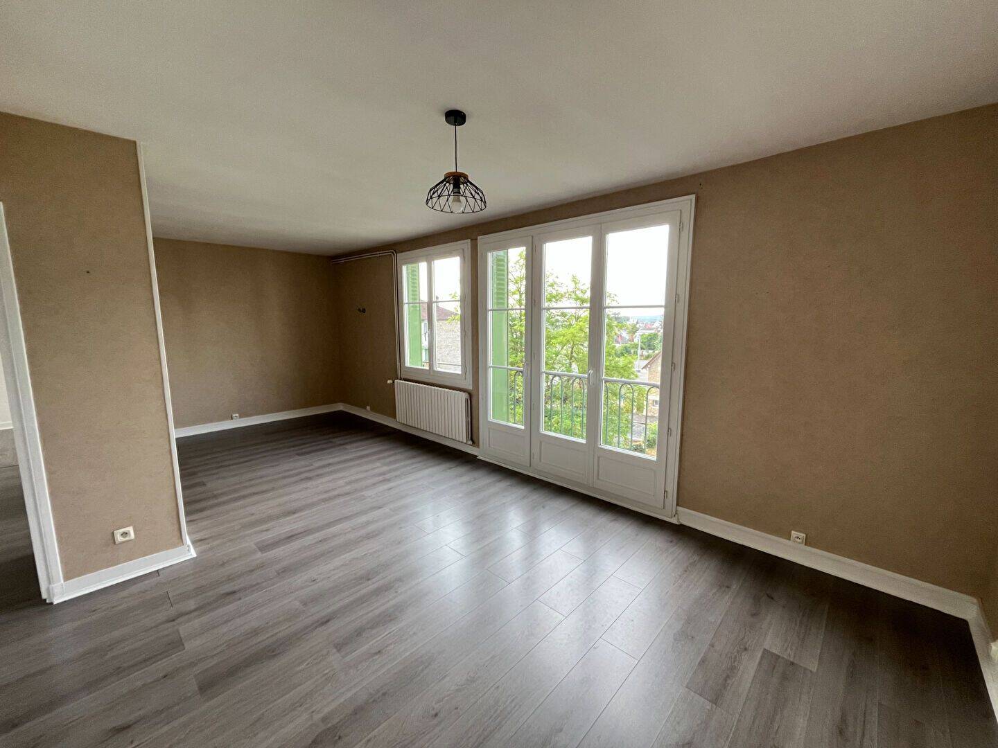Appartement 4 pièces 57 m² · à Nevers · 57 m² · 61 000 €