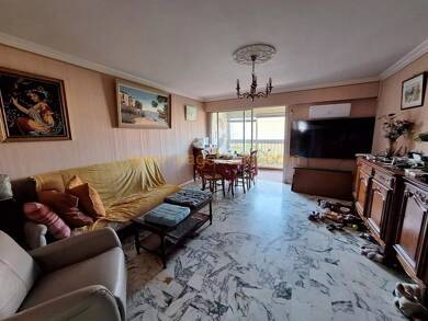 Appartement en viager occupé Bouquet 95 000 € 3 pièces 72 m² Sous le toit, Étage 4/4 Fréjus 83600