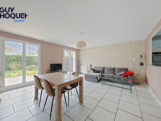 Maison à vendre 349 990 € 5 pièces 4 chambres 93 m² 188 m² de terrain Centre Est Lieusaint 77127