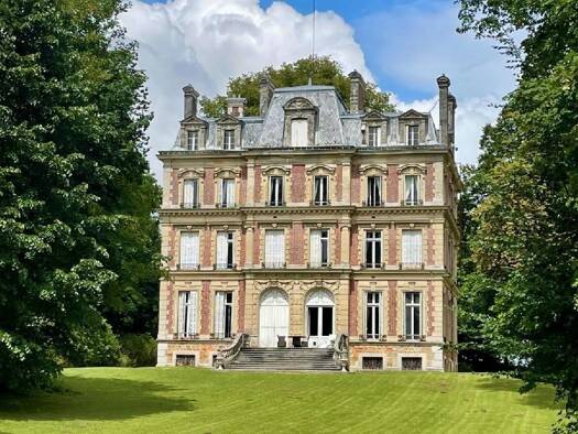 Maison à vendre 1 456 000 € 15 pièces 8 chambres 550 m² 92 111 m² de terrain Saint-Cyr-sur-Morin 77750