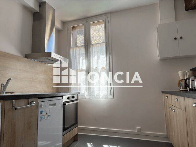 Maison 3 pièces 80 m² · à Saint-Fargeau · 79,5 m² · 680 €