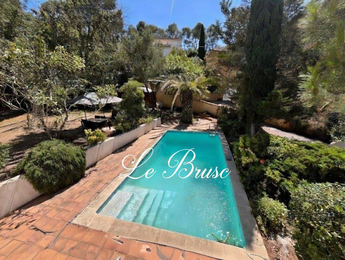 Maison 7 pièces 250 m² · à Six-Fours-les-Plages · 250 m² · 959 000 €