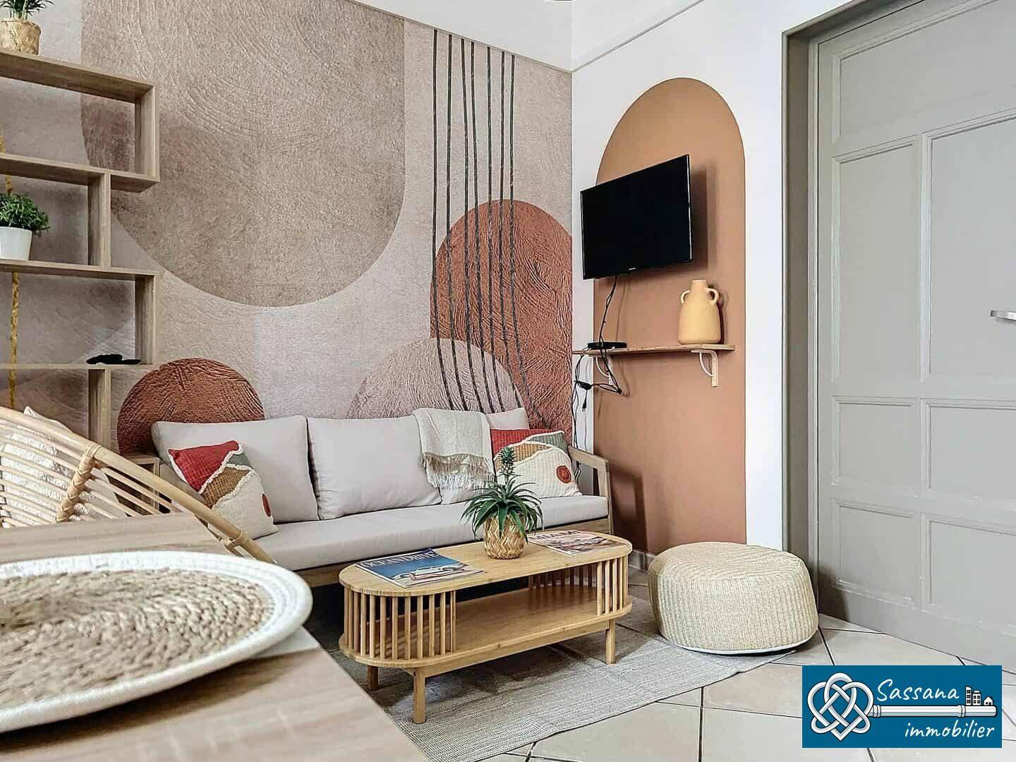 1 pièce 89 m² · à Toulon · 88,6 m² · 445 €/mois