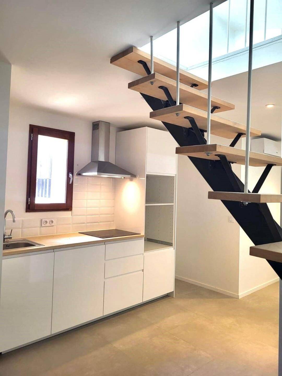 Appartement 3 pièces 69 m² · à Pertuis · 68,6 m² · 900 €