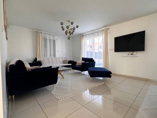 Maison à vendre 452 000 € 6 pièces 5 chambres 220 m² 492 m² de terrain Fleury-les-Aubrais 45400