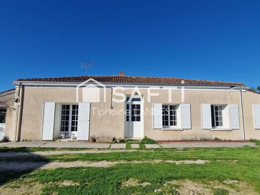 Maison de plain-pied à vendre 272 000 € 6 pièces 4 chambres 111 m² 1 240 m² de terrain Vérines 17540