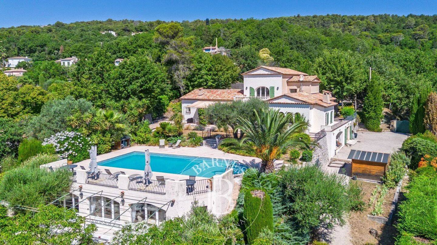 Maison 10 pièces 262 m² · à Cabris · 262 m² · 1 590 000 €
