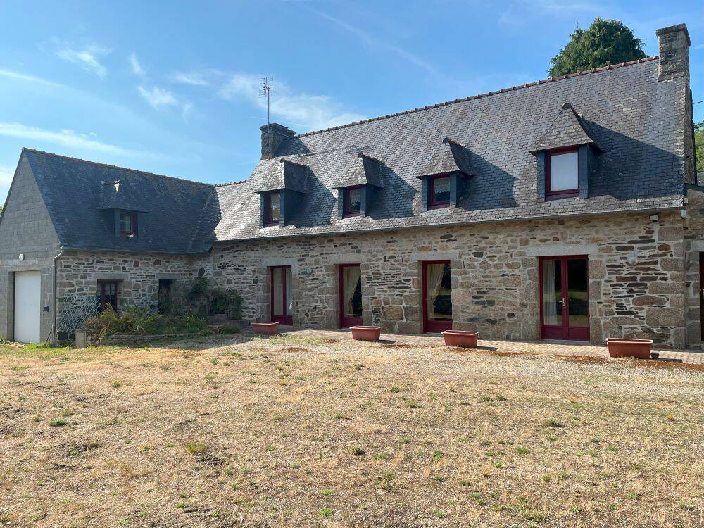 Maison 5 pièces 136 m² · à Plounévez-Quintin · 136 m² · 200 000 €