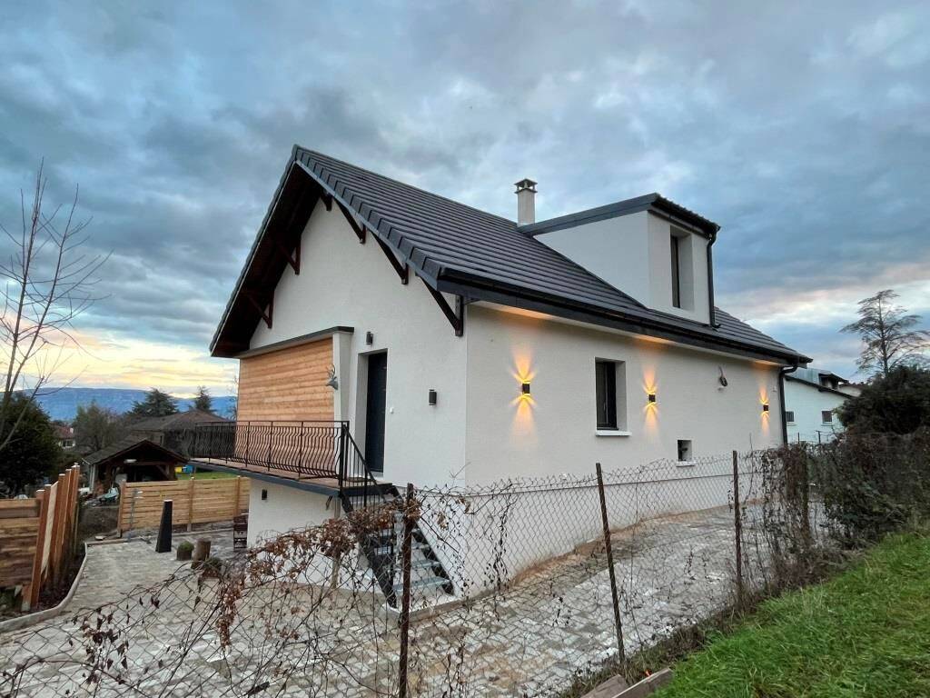 Maison 8 pièces 133 m² · à Prévessin-Moëns · 133 m² · 3 200 €/mois