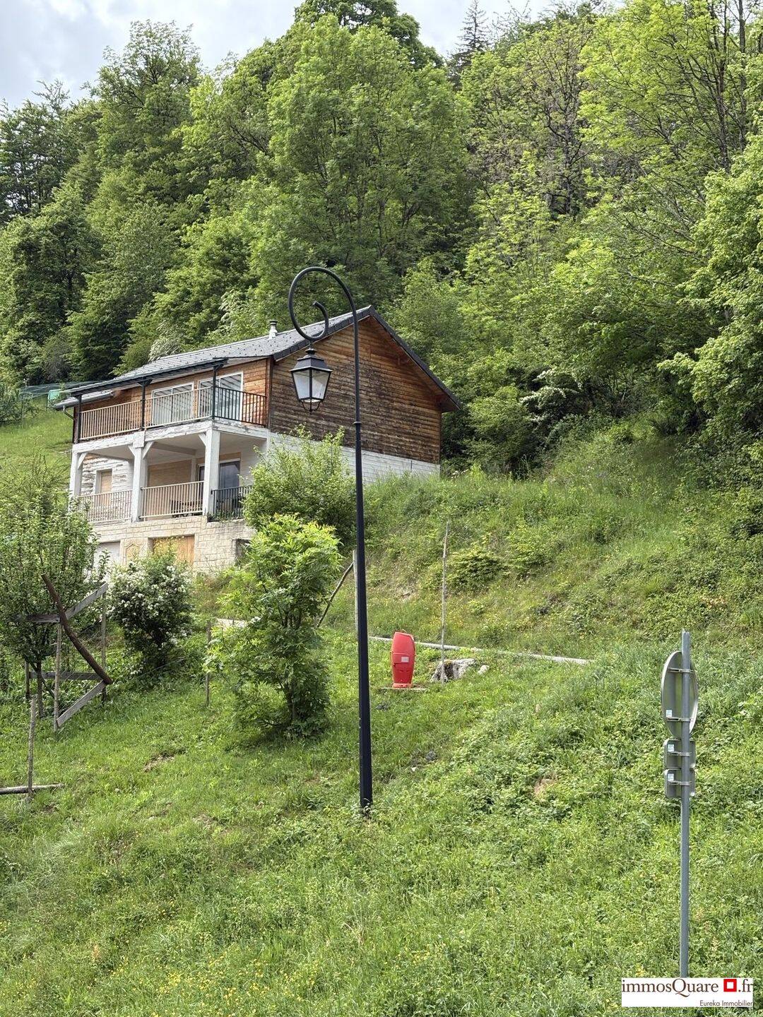 Maison 5 pièces 140 m² · à Saint-Pierre-d'Entremont · 140 m² · 349 000 €