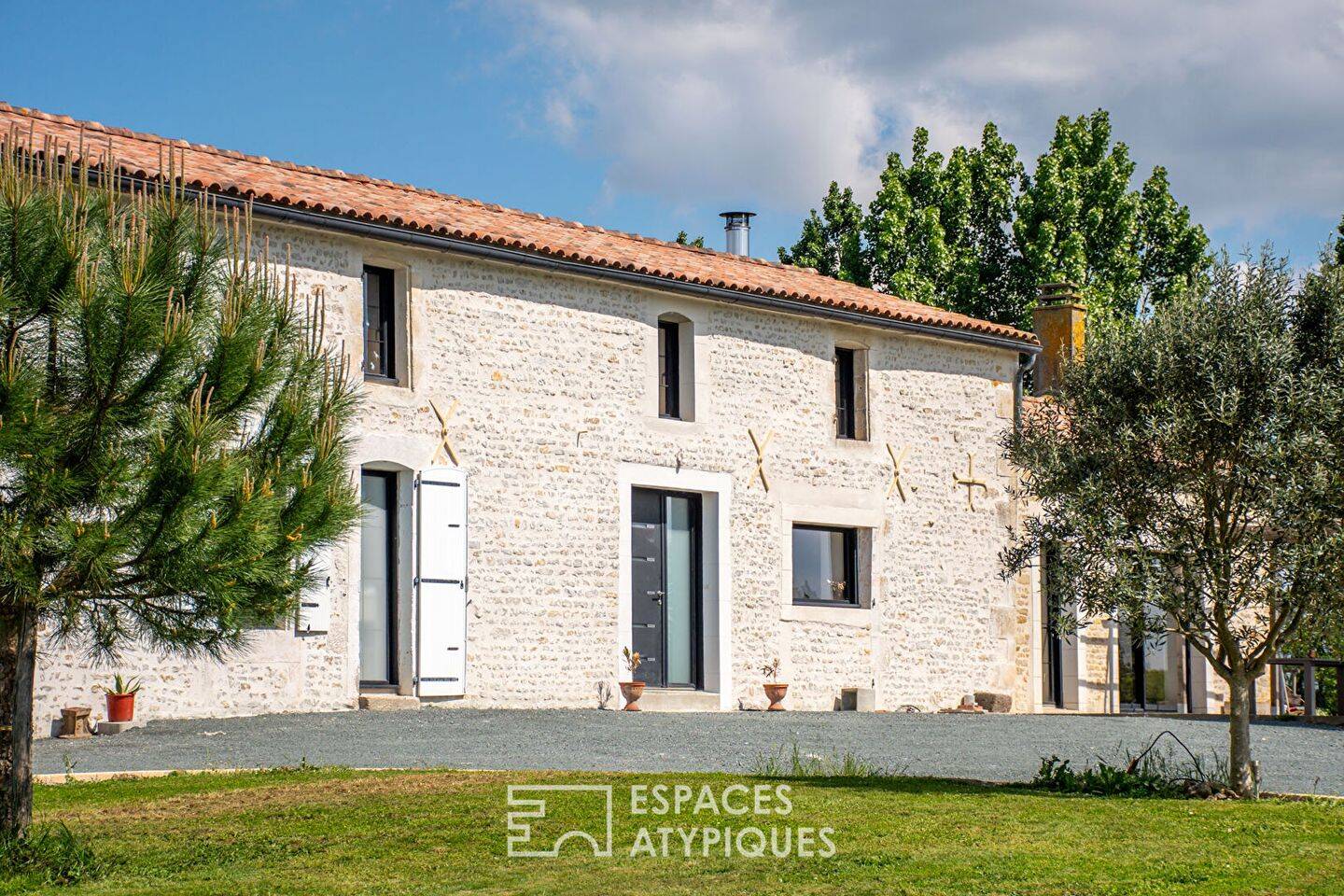 Maison 7 pièces 140 m² · à Saint-Jean-d'Hermine · 140 m² · 329 000 €