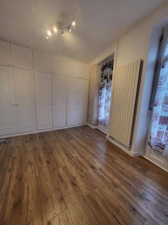 Appartement 1 pièce 35 m² · à Saintes · 35 m² · 550 €