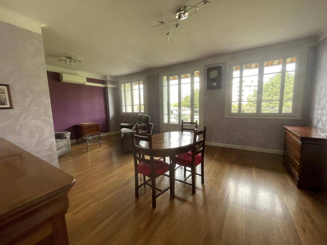 Appartement 4 pièces 80 m² · à Lyon 8ème Arrondissement · 80 m² · 1 350 €/mois