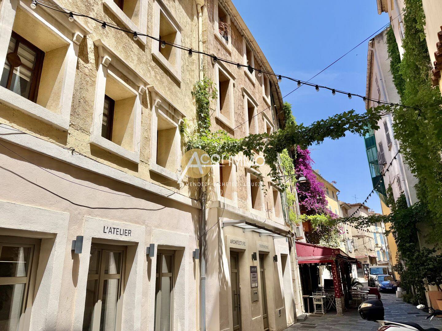 Appartement 1 pièce 28 m² · à Hyères · 27,5 m² · 89 000 €