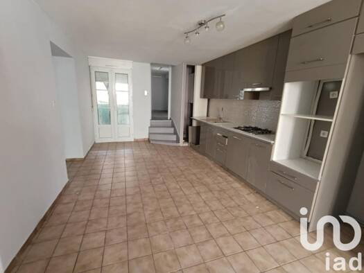 Appartement à vendre 127 000 € 4 pièces 3 chambres 75 m² Cathédrale Troyes 10000