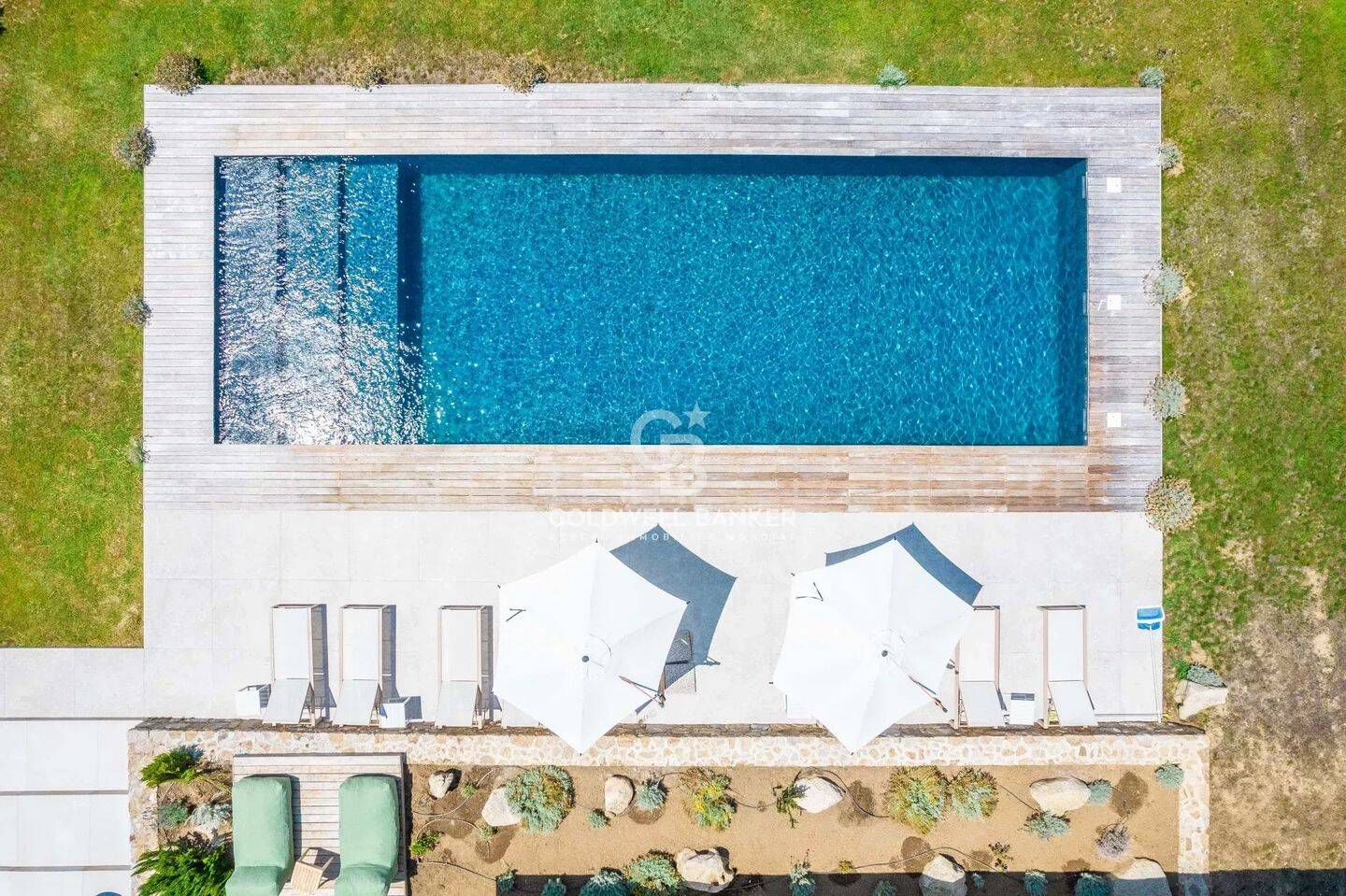 Maison 8 pièces 380 m² · à Lumio · 380 m² · 4 800 000 €