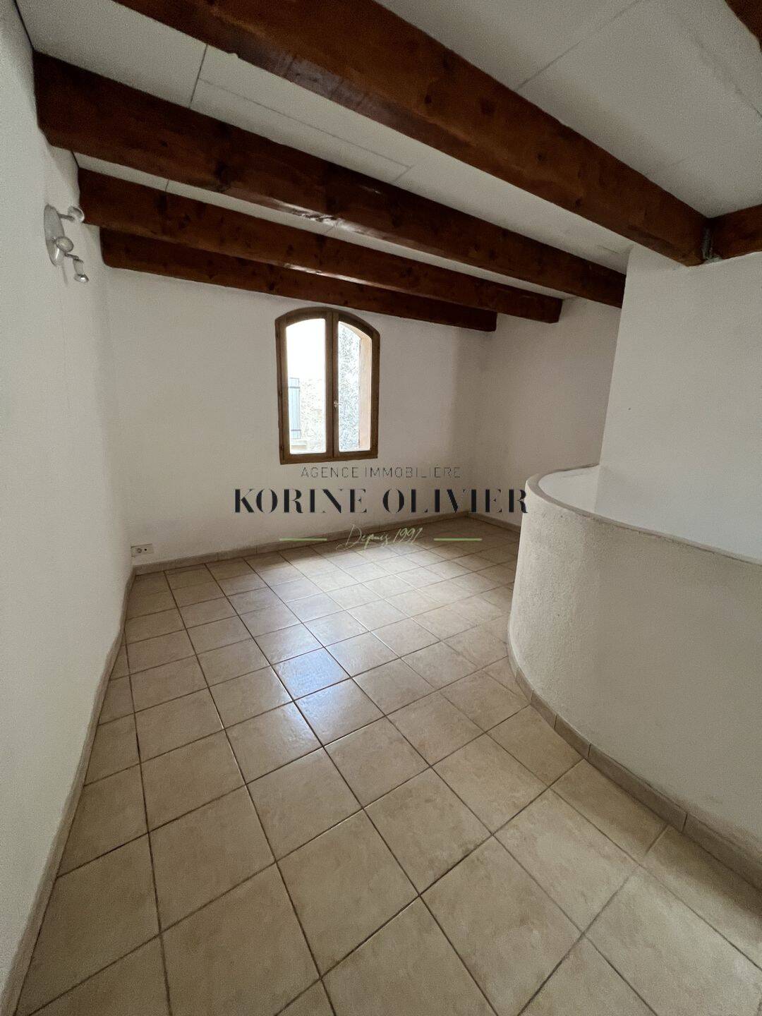 Appartement 3 pièces 51 m² · à Peyrolles-en-Provence · 51 m² · 670 €