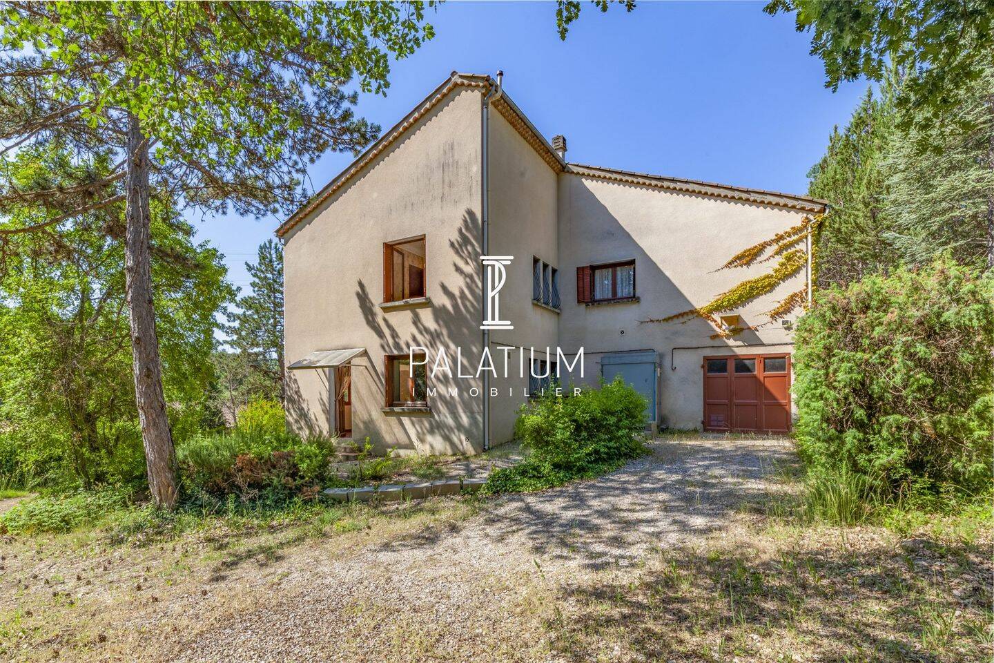 Maison 8 pièces 151 m² · à Gréoux-les-Bains · 150,6 m² · 294 500 €
