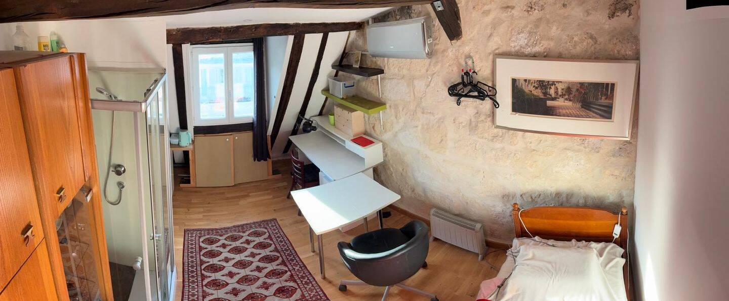 Appartement 1 pièce 10 m² · à Paris 9ème Arrondissement · 10 m² · 448 €