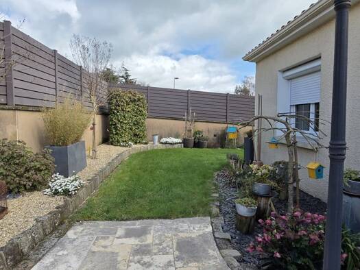 Pavillon à vendre 216 500 € 5 pièces 3 chambres 86 m² 630 m² de terrain Trémentines 49340