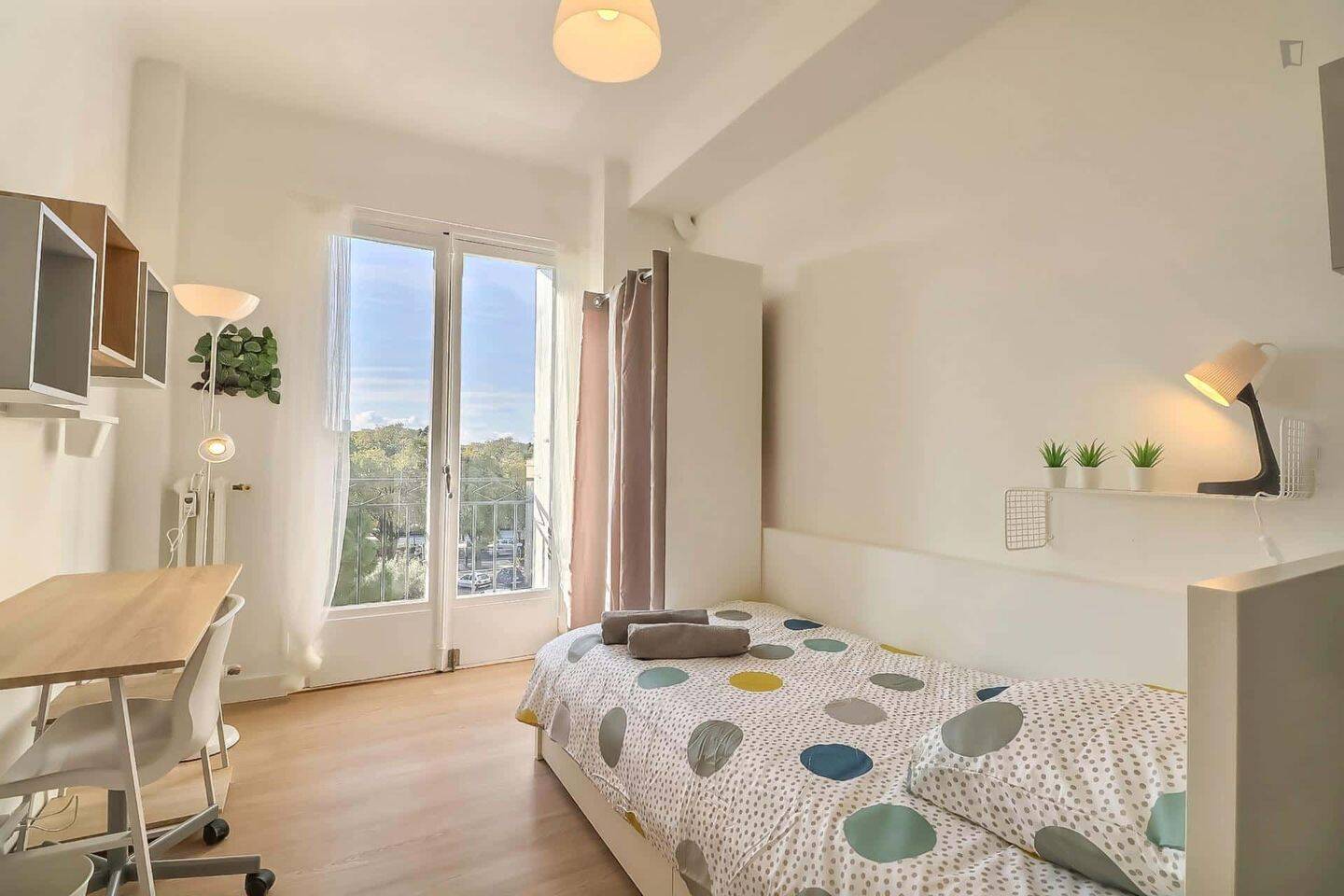 Appartement 1 pièce 15 m² · à Nîmes · 15 m² · 512 €/mois