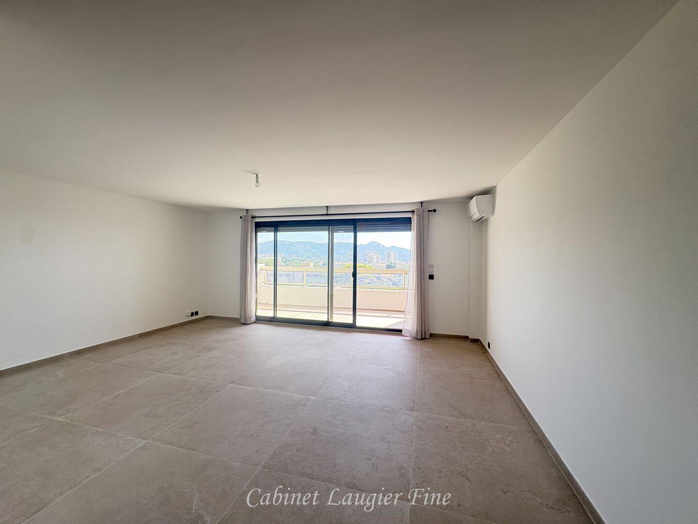 Appartement 4 pièces 106 m² · à Marseille 9ème Arrondissement · 105,7 m² · 2 690 €