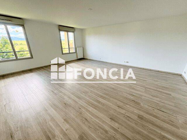 Appartement 5 pièces 121 m² · à Saint-Genis-Pouilly · 121,2 m² · 1 484 €