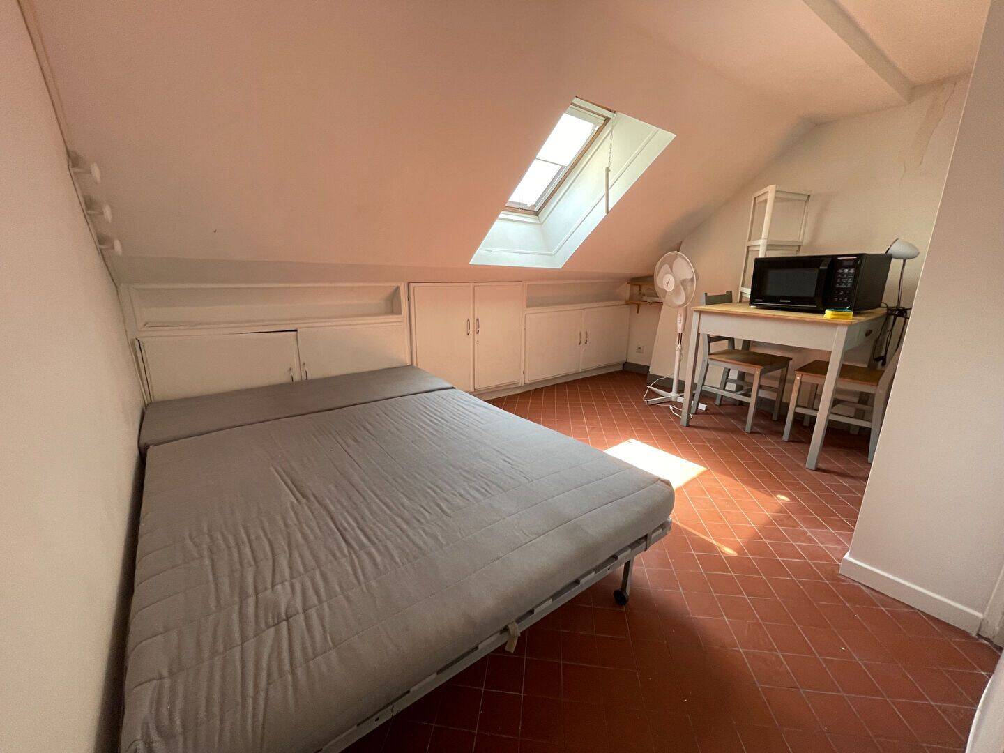 Appartement 1 pièce 10 m² · à Paris 3ème Arrondissement · 10,1 m² · 454 €