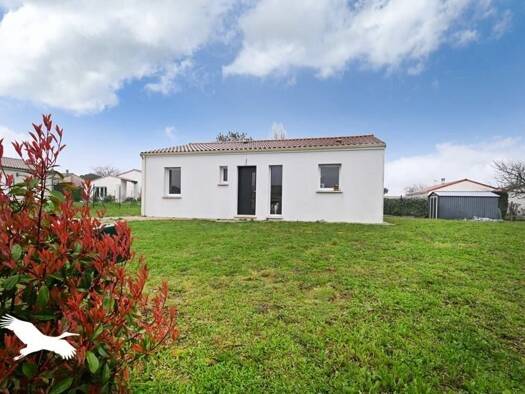 Maison de plain-pied à vendre 179 655 € 4 pièces 3 chambres 85 m² 602 m² de terrain Asnières-sur-Nouère 16290