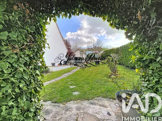 Maison à vendre 417 000 € 5 pièces 4 chambres 130 m² 1 150 m² de terrain Centre-Entre Deux Gares Mantes-la-Ville 78711