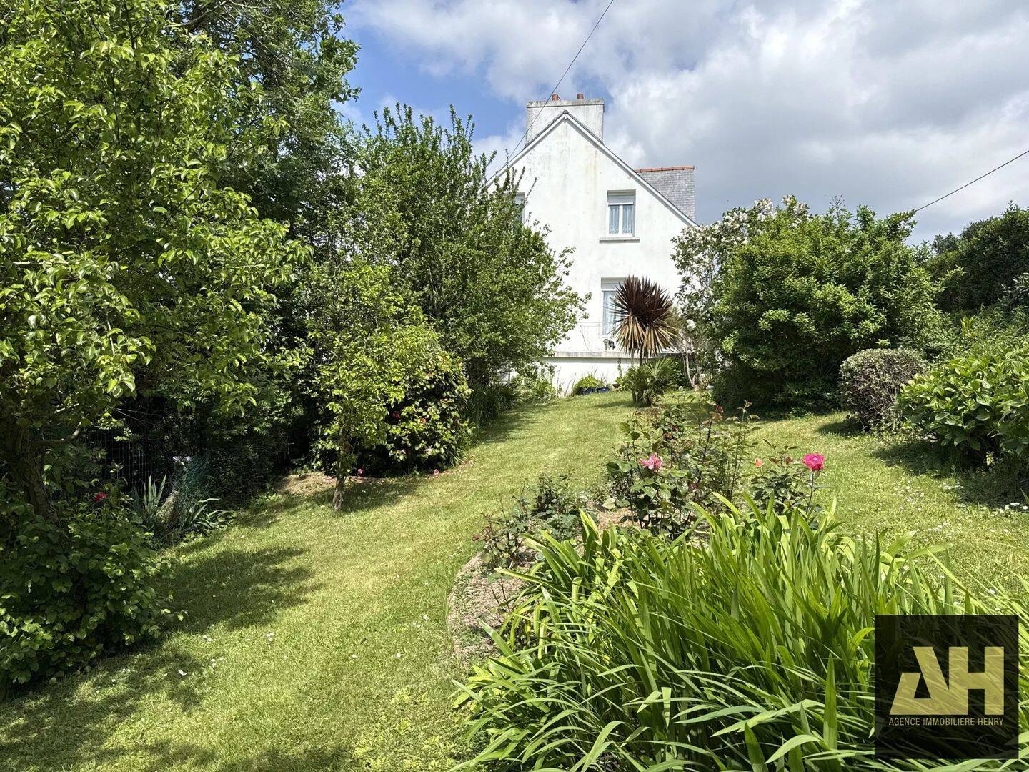 Maison 6 pièces 113 m² · à Saint-Nic · 113 m² · 165 800 €