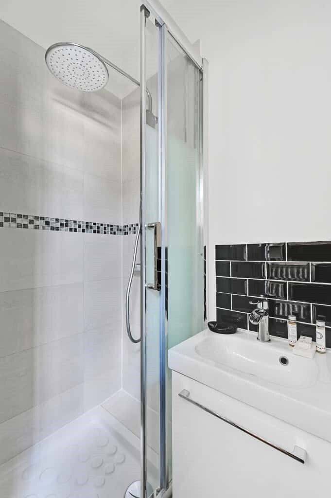 Appartement 1 pièce 10 m² · à Paris 16ème Arrondissement · 10 m² · 1 677 €/mois