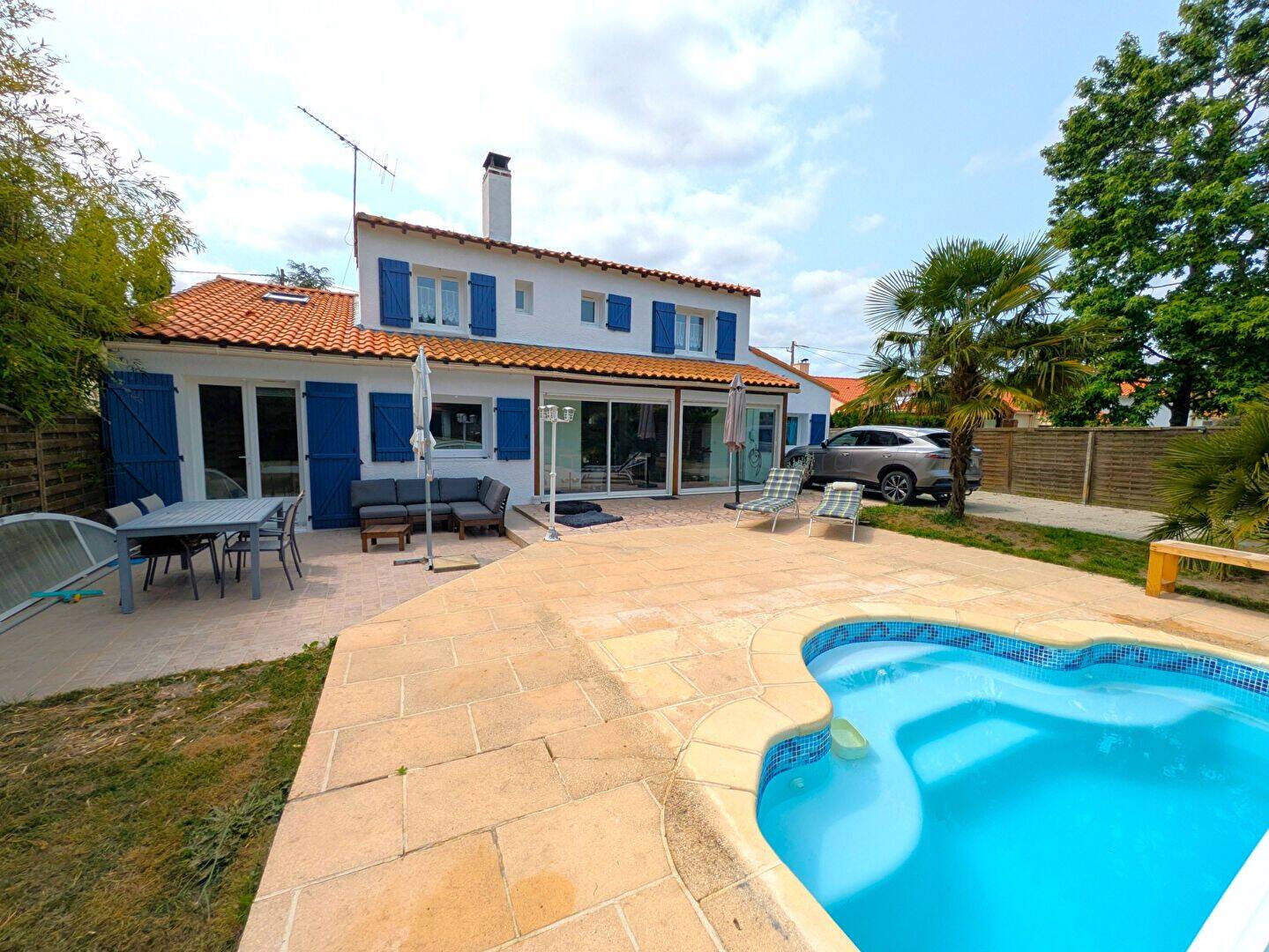 Maison 6 pièces 161 m² · à La Chevrolière · 160,9 m² · 424 900 €