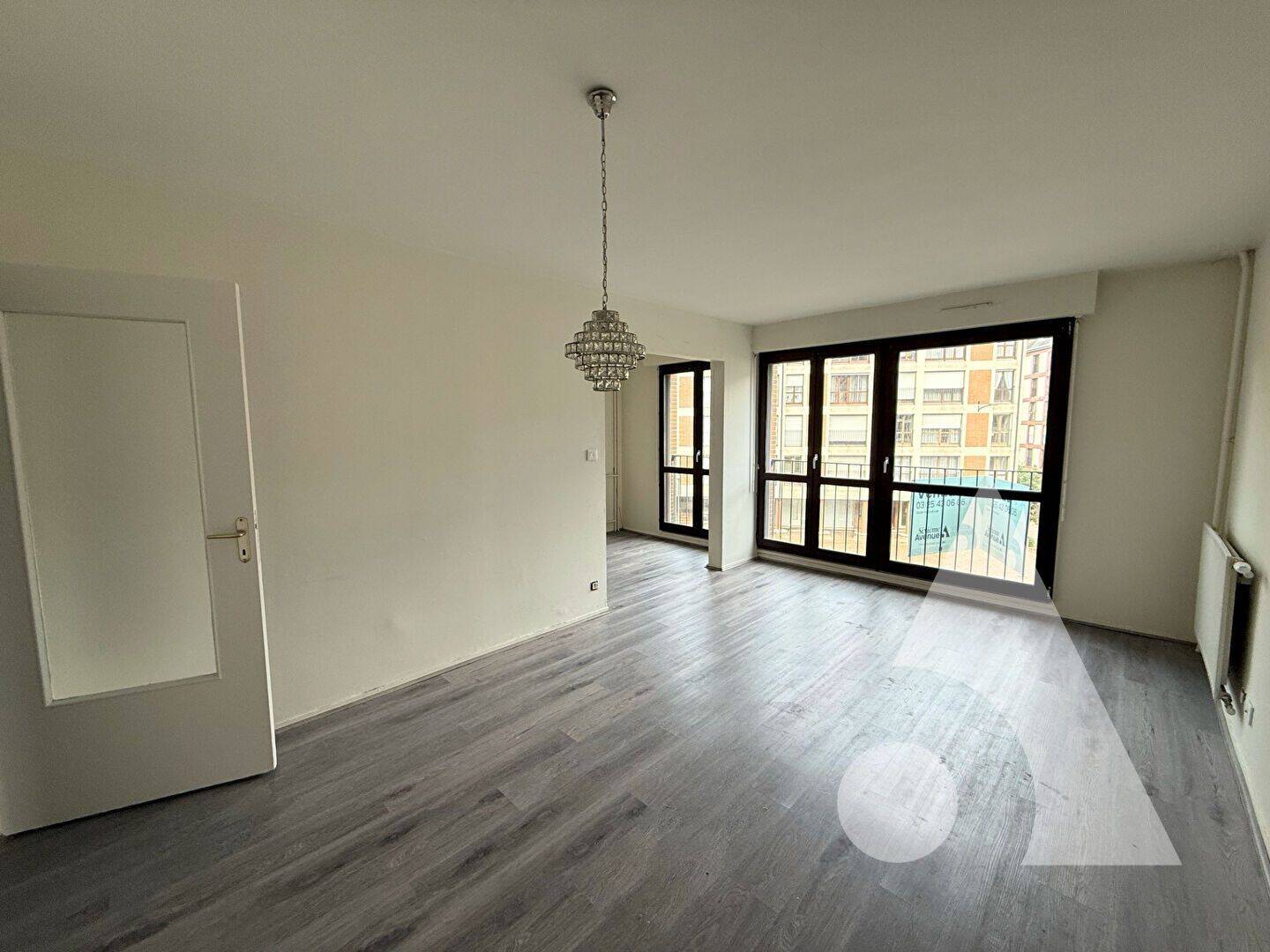 Appartement 2 pièces 64 m² · à Troyes · 64 m² · 690 €