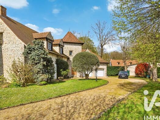 Maison à vendre 1 170 000 € 8 pièces 4 chambres 307 m² 3 119 m² de terrain Santeny 94440