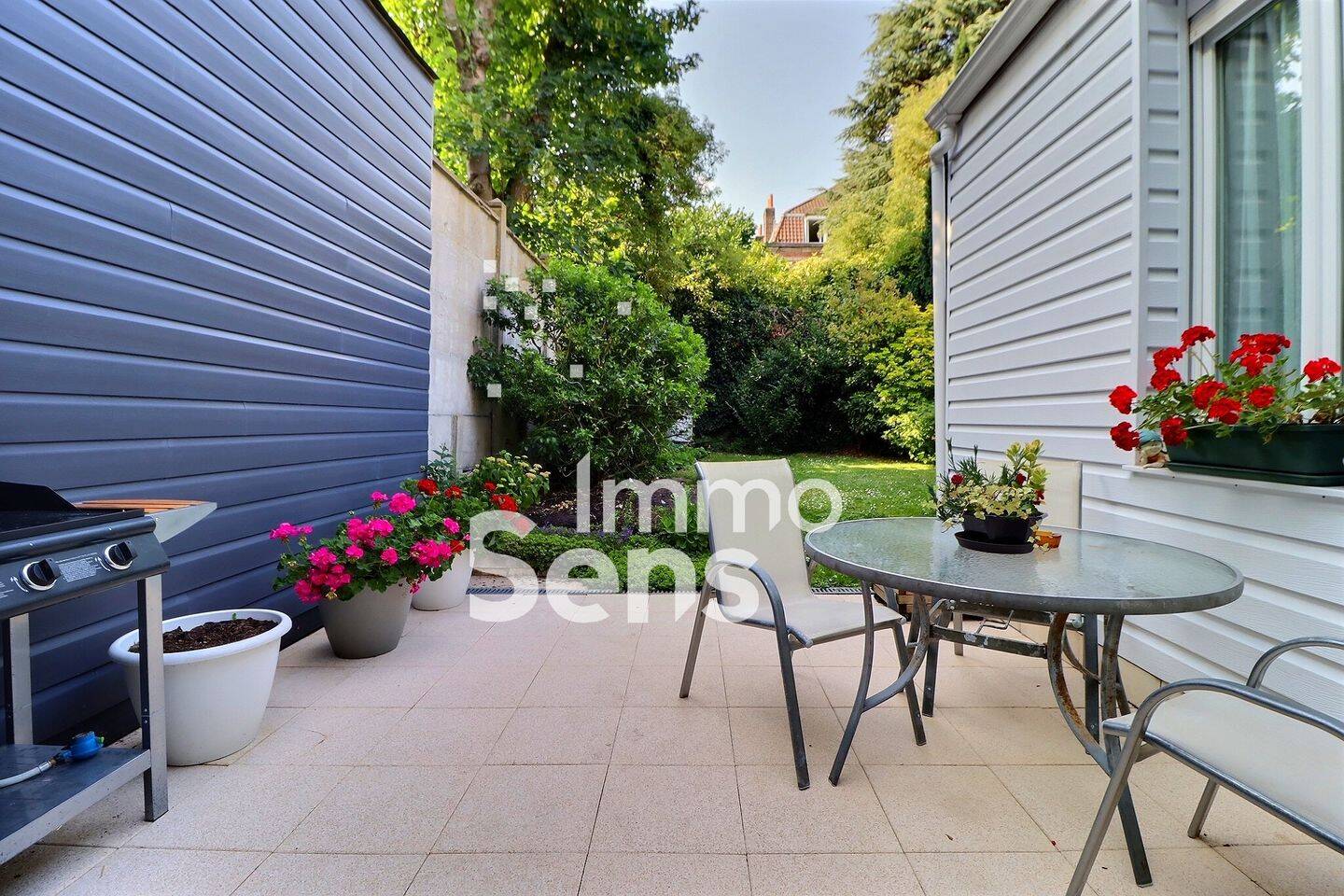 Maison 8 pièces 247 m² · à Lille · 247,4 m² · 698 250 €
