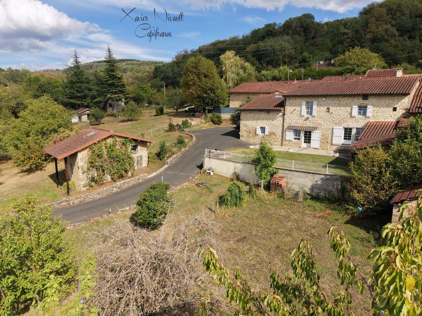Maison 6 pièces 275 m² · à Varennes-Saint-Sauveur · 275 m² · 379 000 €