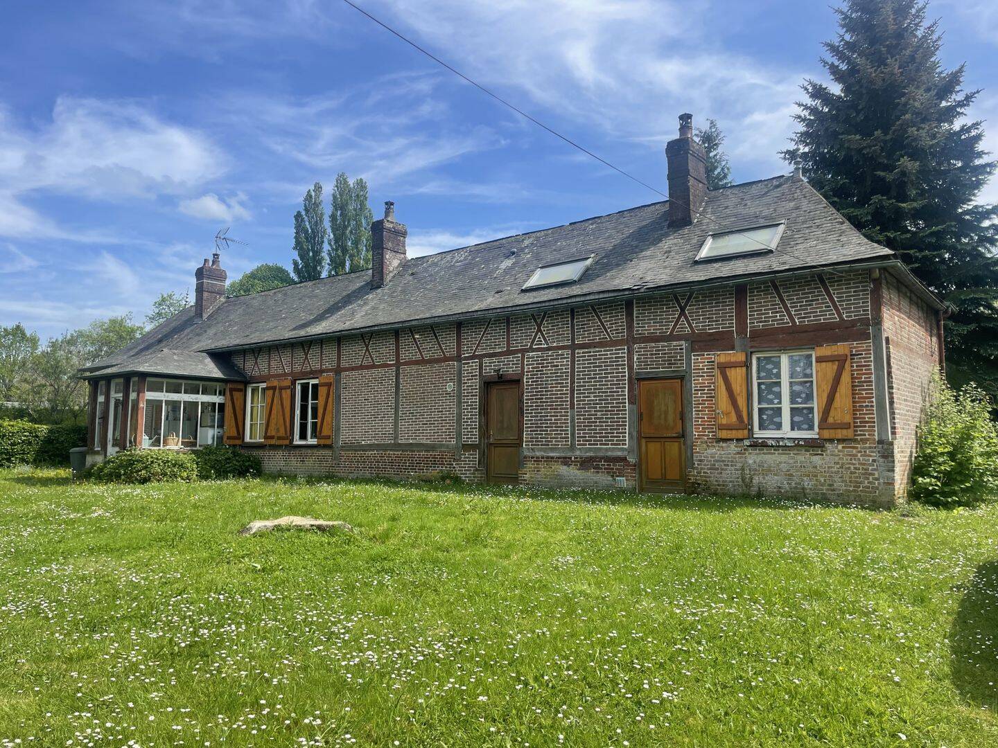 Maison 8 pièces 141 m² · à Lyons-la-Forêt · 141,1 m² · 163 000 €
