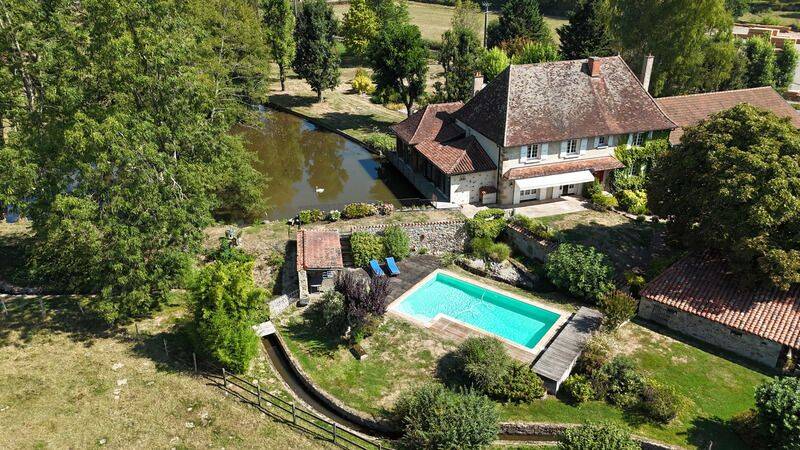 Maison 11 pièces 346 m² · à La Chapelle-sous-Dun · 346 m² · 495 000 €