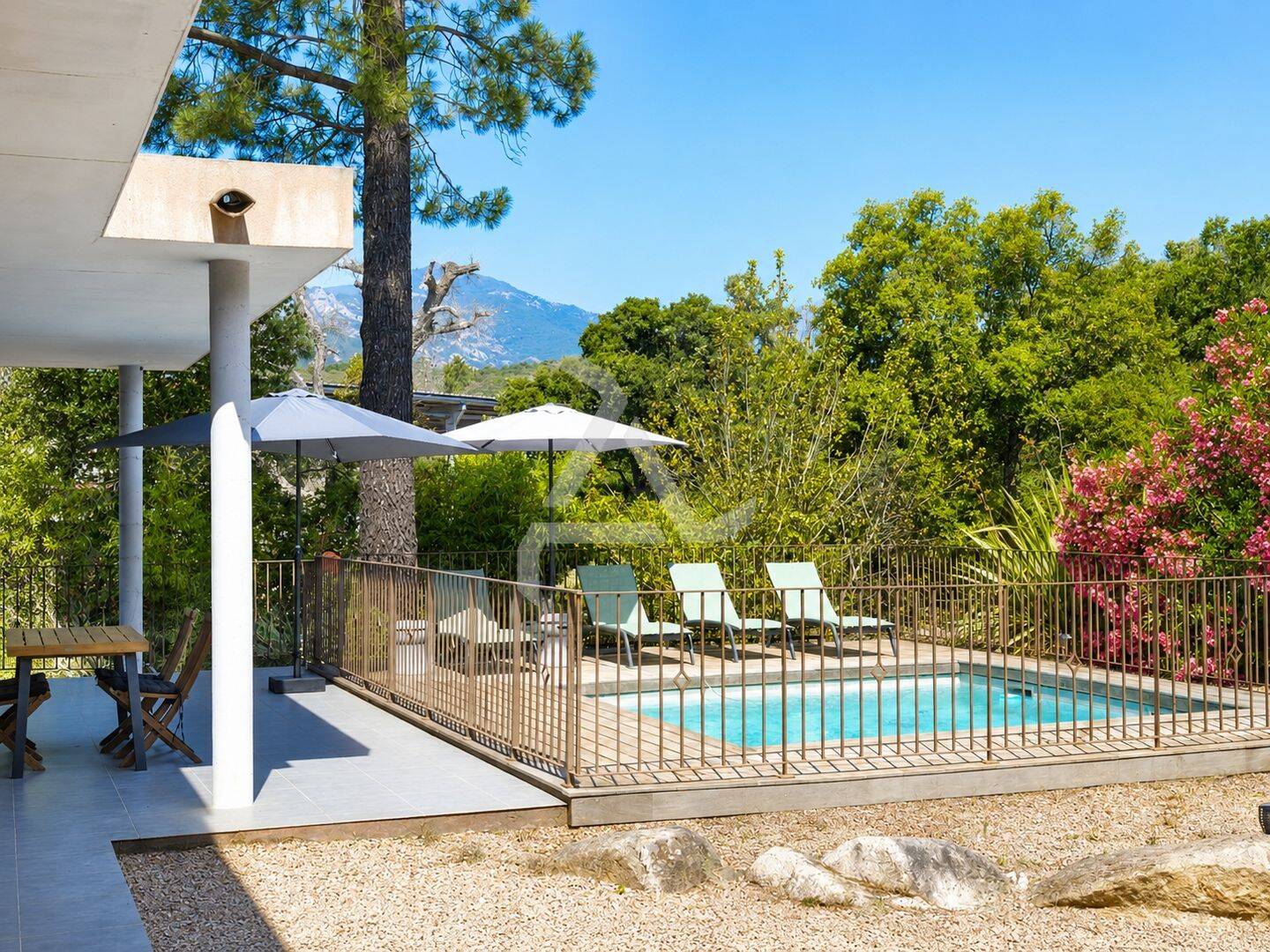 Maison 3 pièces 115 m² · à Zonza · 115 m² · 880 000 €