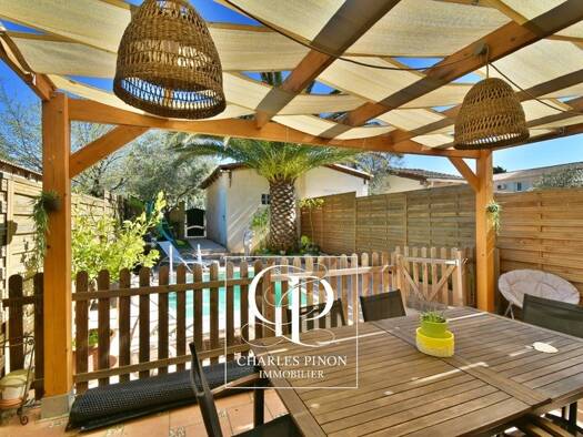 Maison à vendre 358 000 € 4 pièces 3 chambres 77 m² 149 m² de terrain Estroublans Vitrolles 13127